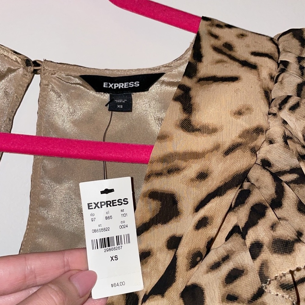 NWT Express Cheetah Print Ruffle Blouse - Picture 3 of 3